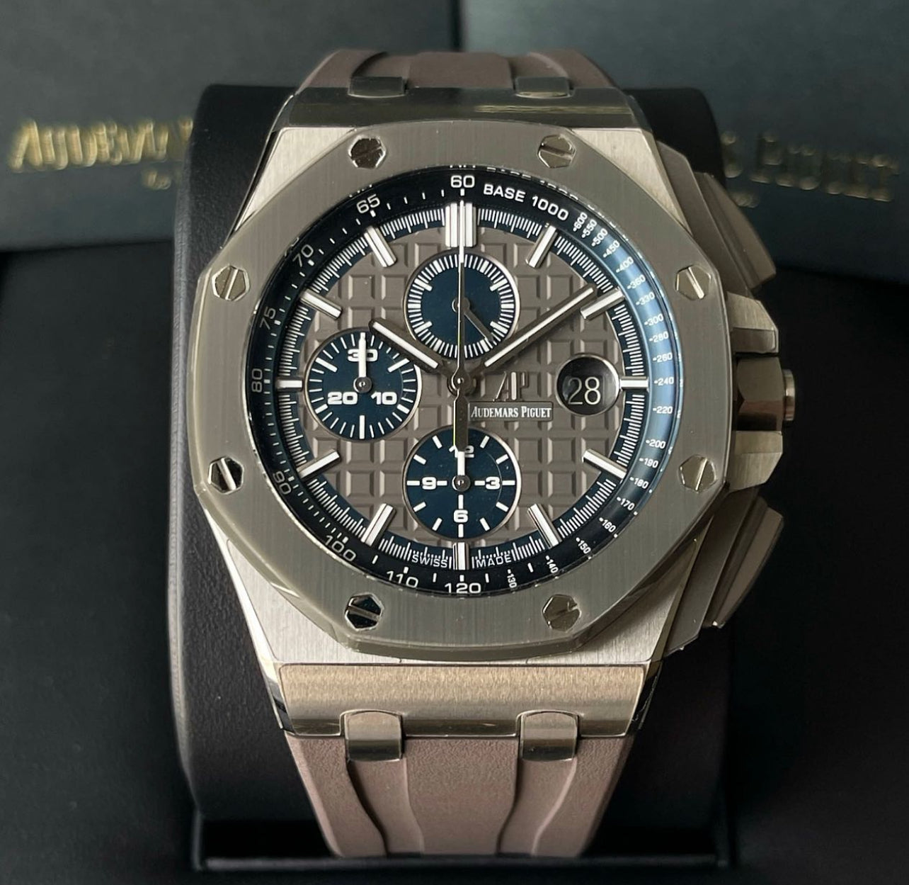 Audemars piguet “OFF SHORE TITANIUM”